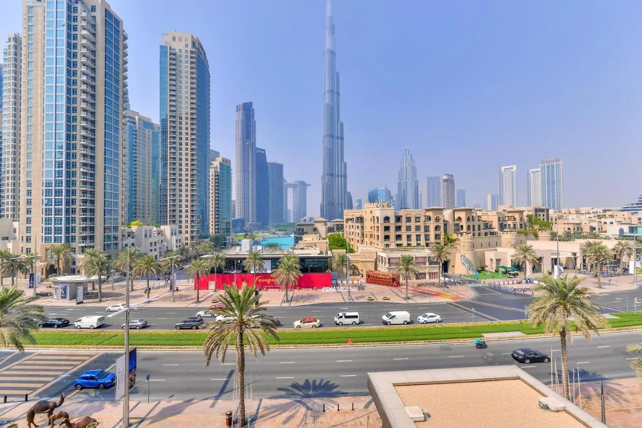 Ultra Luxury Downtown - Full Burj Khalifa View - 5 Min Walk To Dubai Mall! 0*,  الإمارات العربية المتحدة