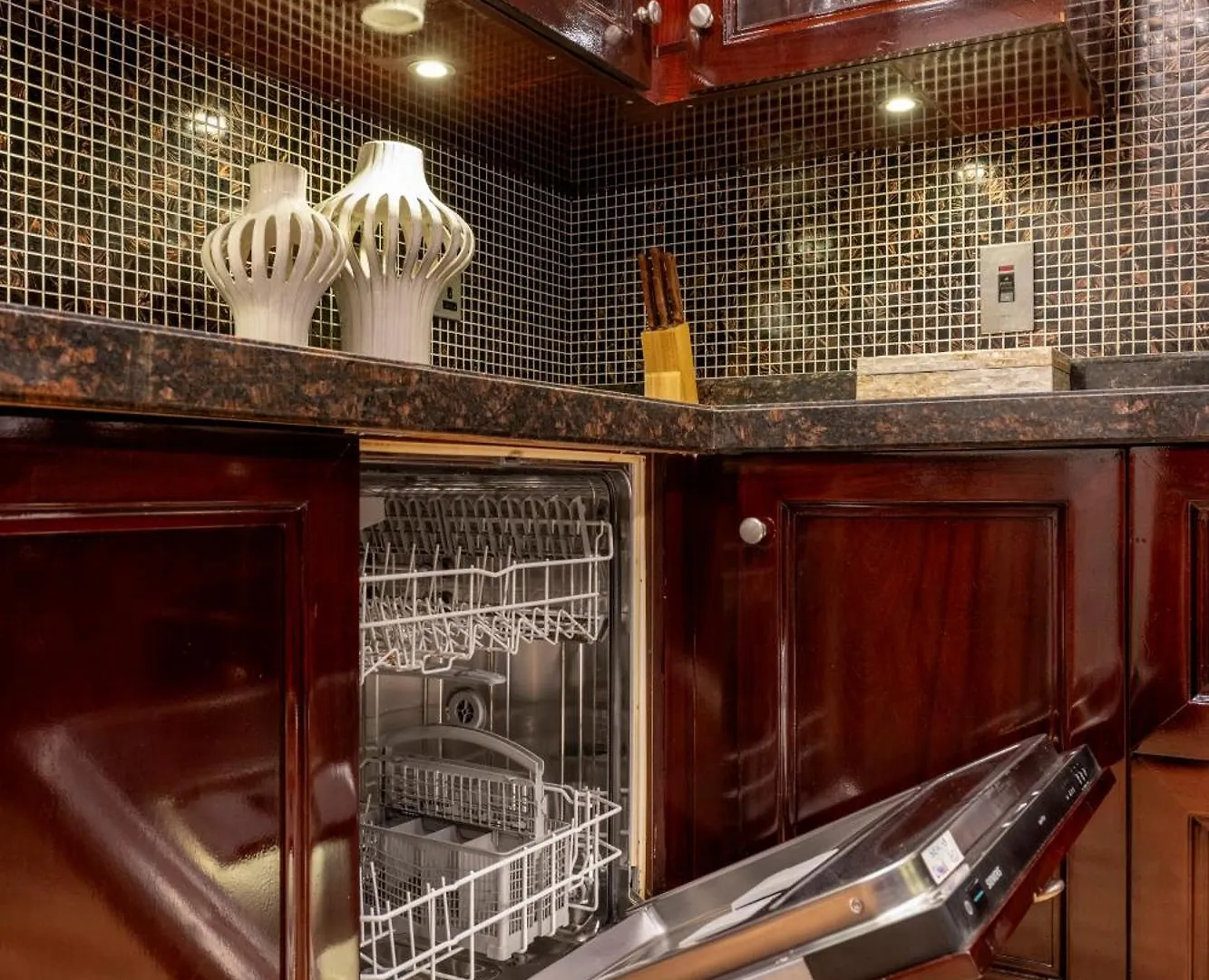 Ultra Luxury Downtown - Full Burj Khalifa View - 5 Min Walk To Dubai Mall! Apartment